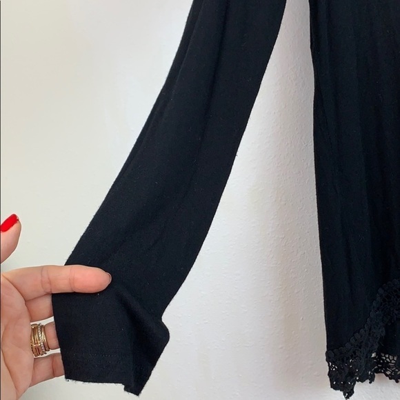 Kona tunic top high low crochet trim wide neck - Picture 6 of 9